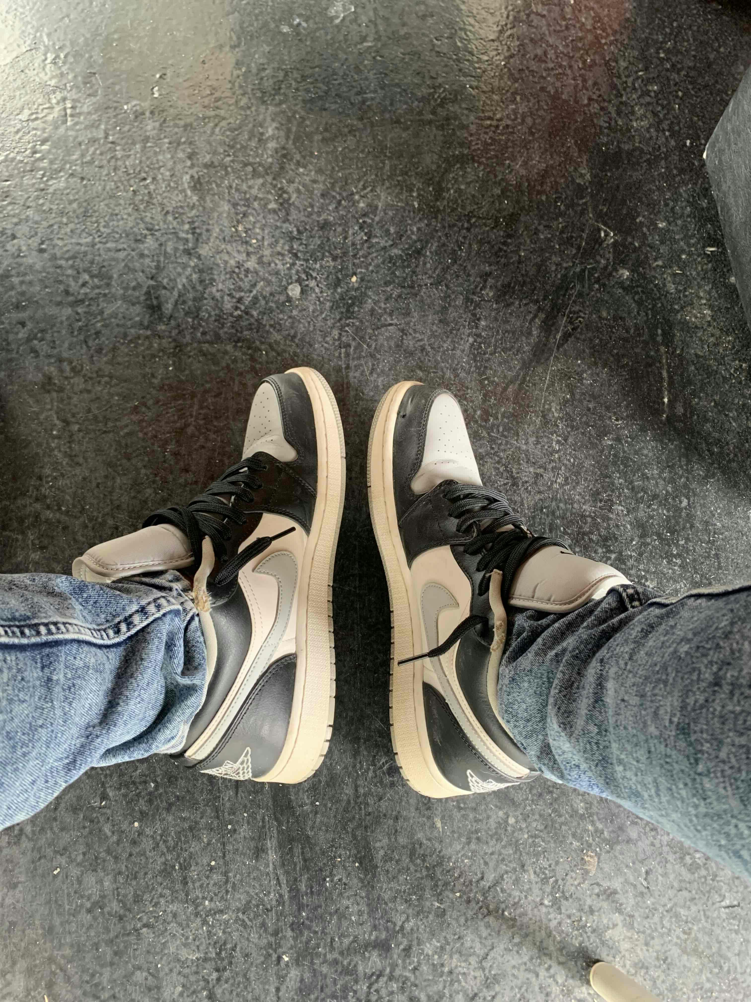 Air Jordan 1 Low 'Smoke Grey' 553558-039 Air Jordan 1 Low 'Smoke Grey' 553558-039