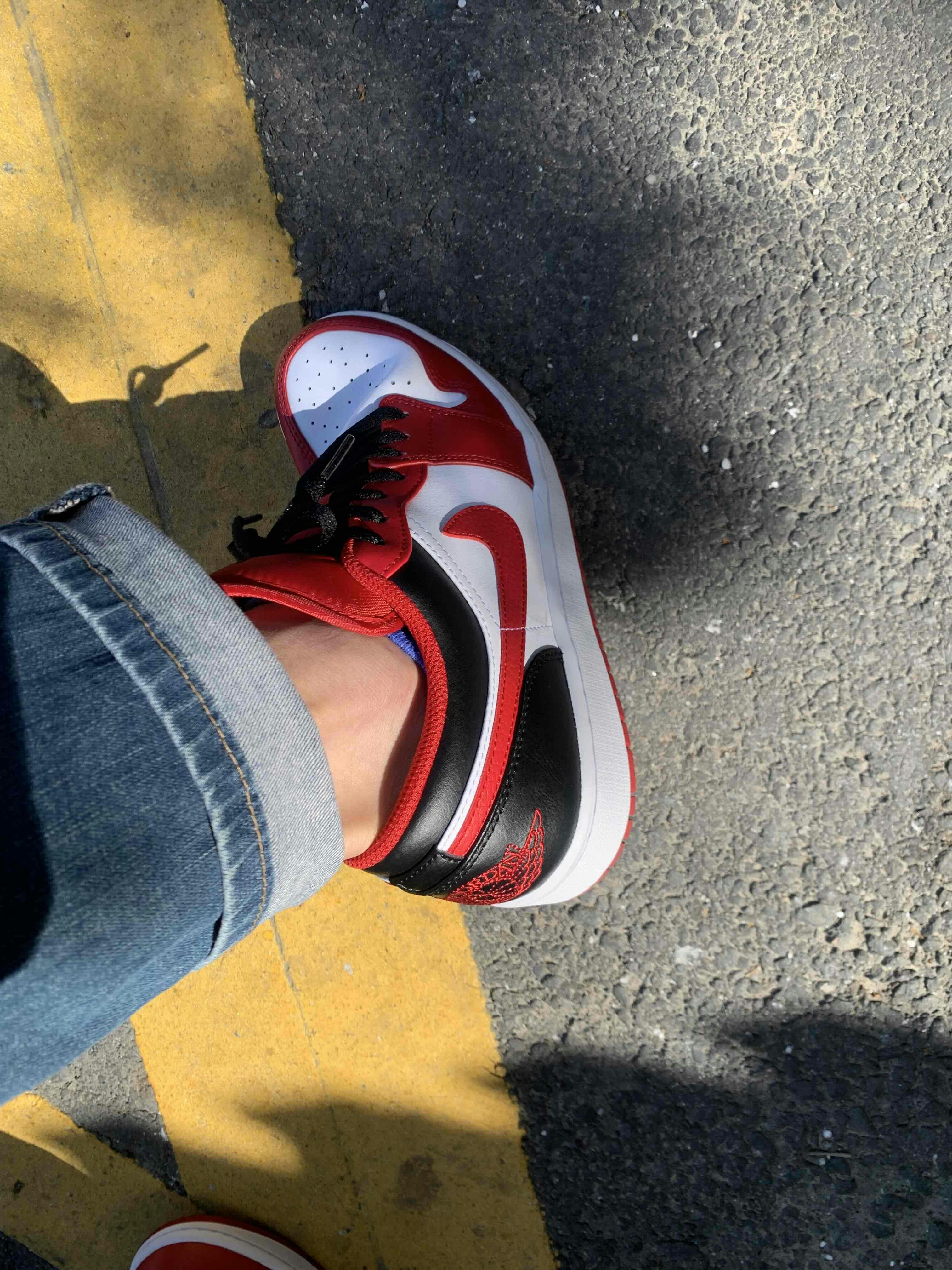 Air Jordan 1 Low 'Reverse Black Toe' 553558-163