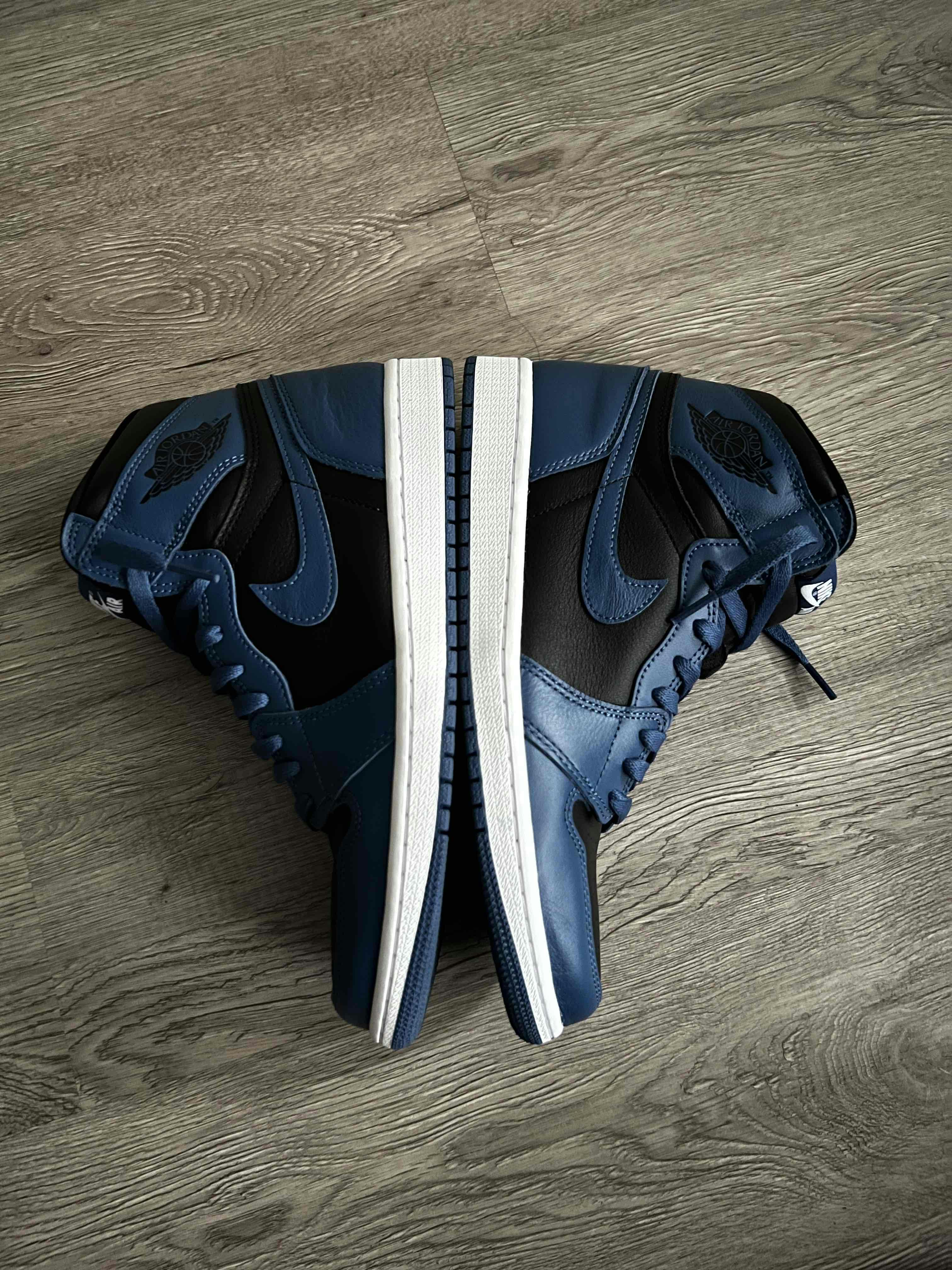 Air Jordan 1 Retro High OG 'Dark Marina Blue' 555088-404