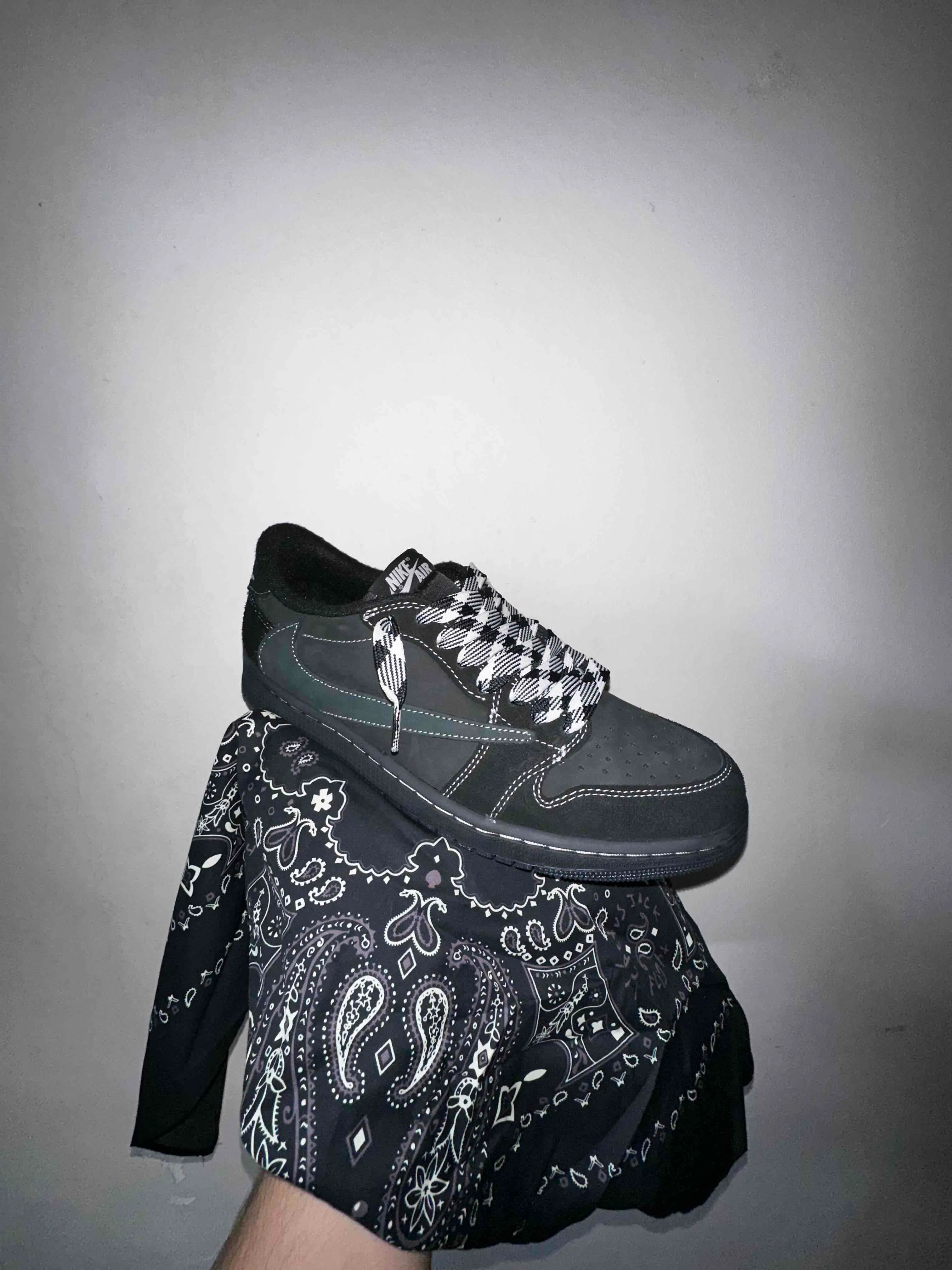 Lookbook Image 1