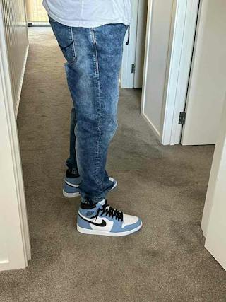 Air Jordan 1 Retro High OG 'University Blue' 555088-134