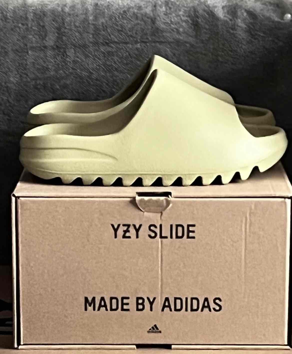 adidas Yeezy Slides 'Resin' 2022 FZ5904 - FZ5904 - Novelship