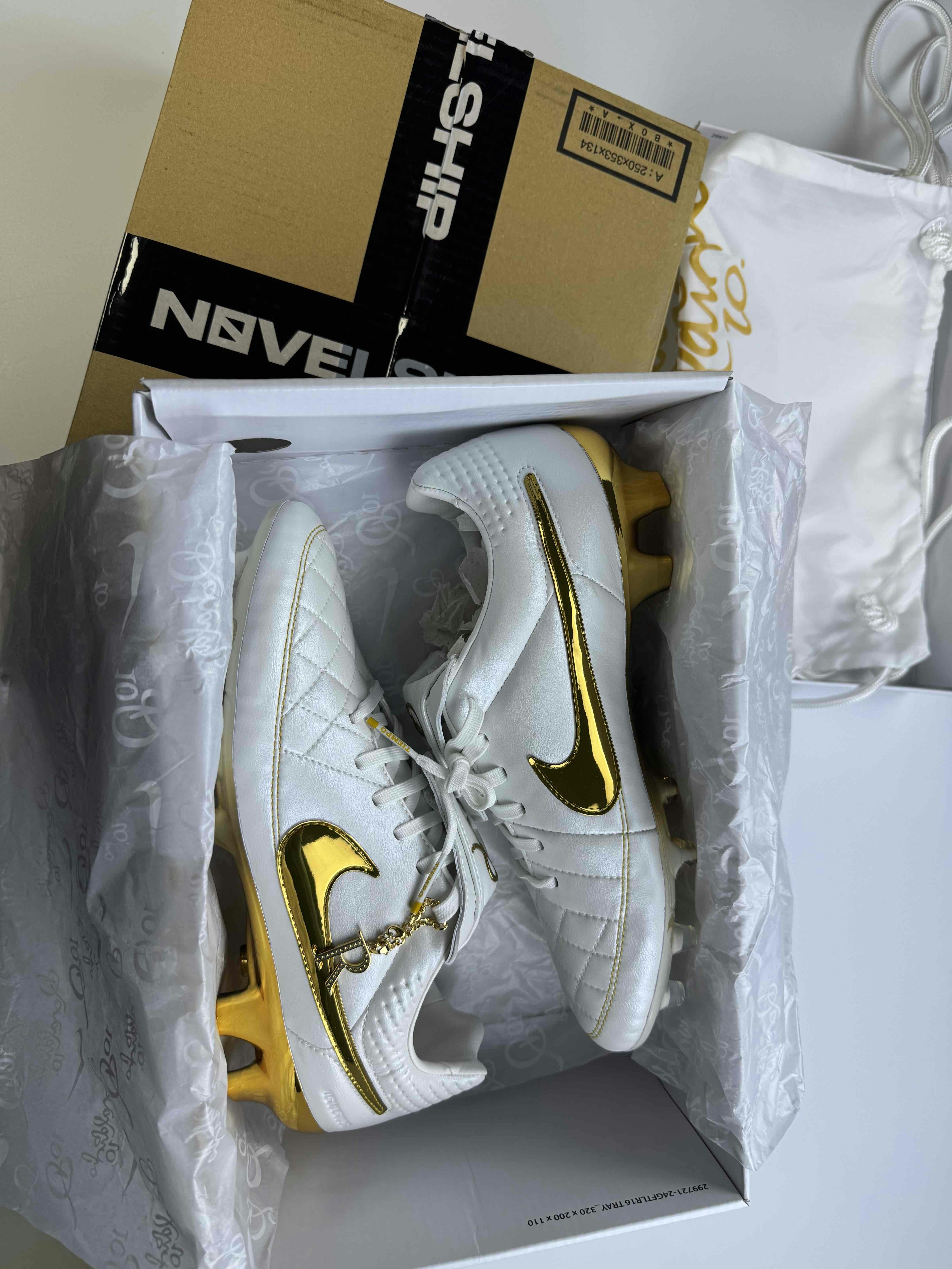 Nike Tiempo Legend RGN FG SE Ronaldinho Touch of Gold IF4388-100