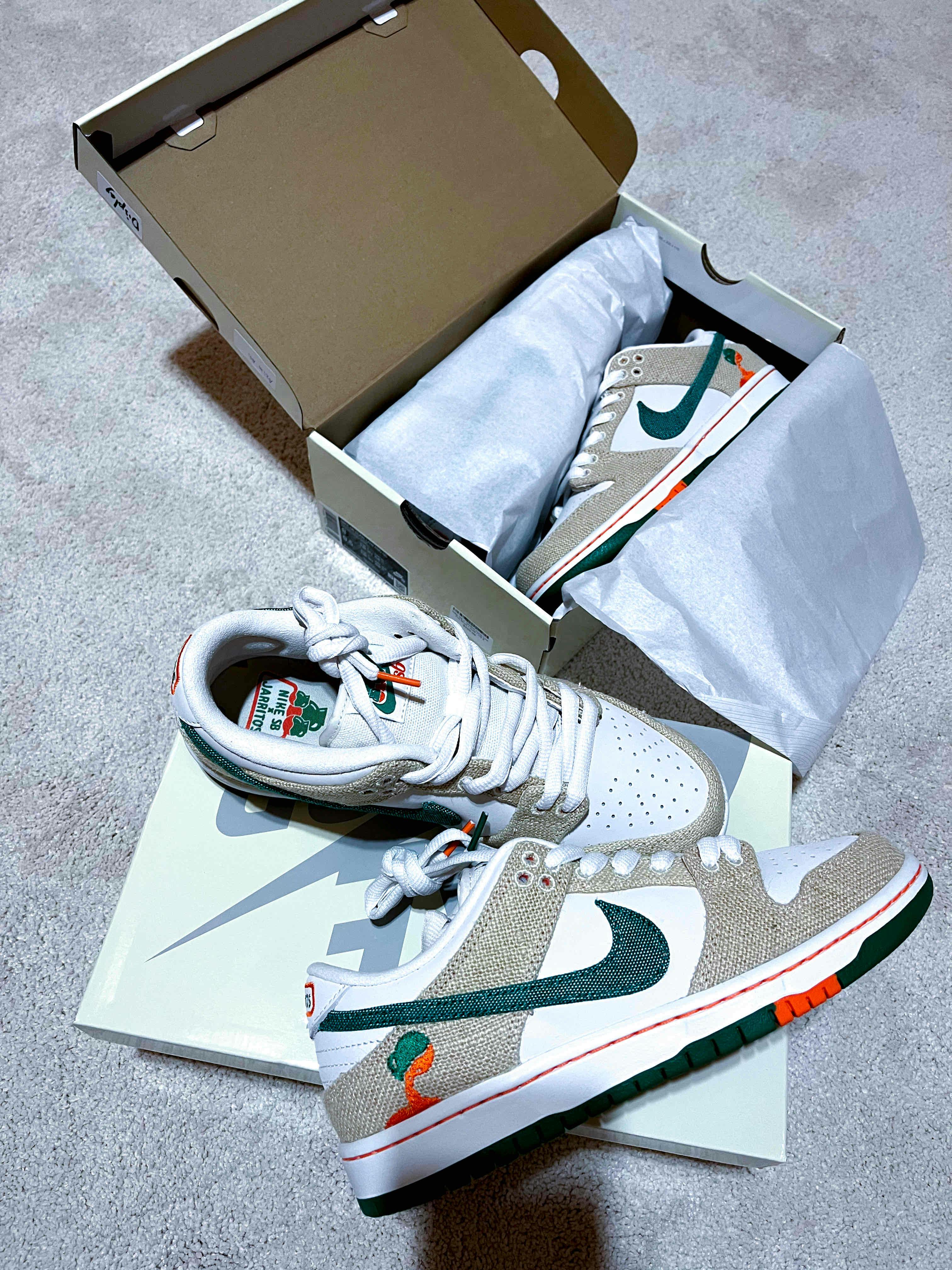 Jarritos x Nike SB Dunk Low 'Cream' FD0860-001