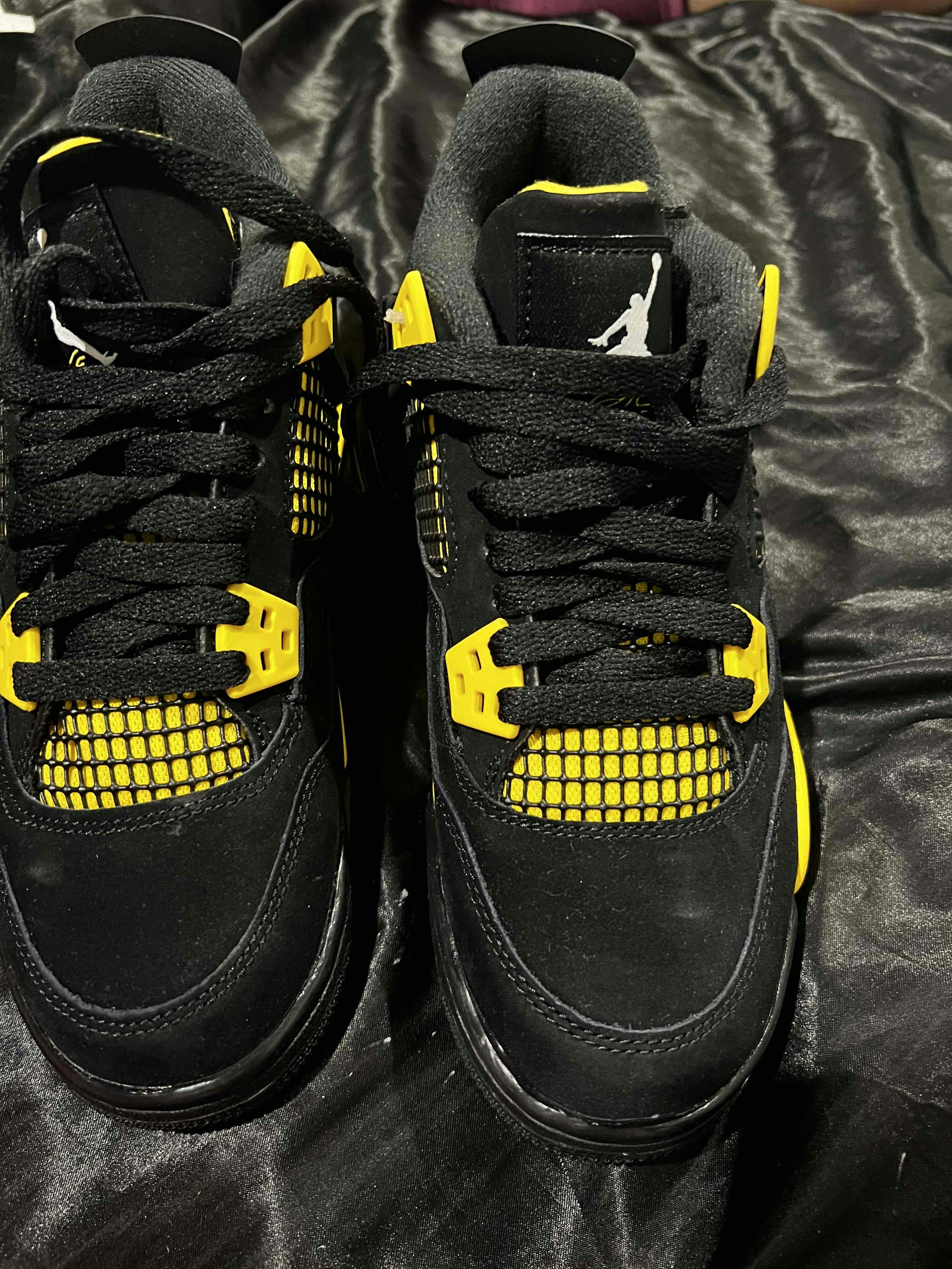 Air Jordan 4 Retro 'Thunder' 2023 DH6927-017