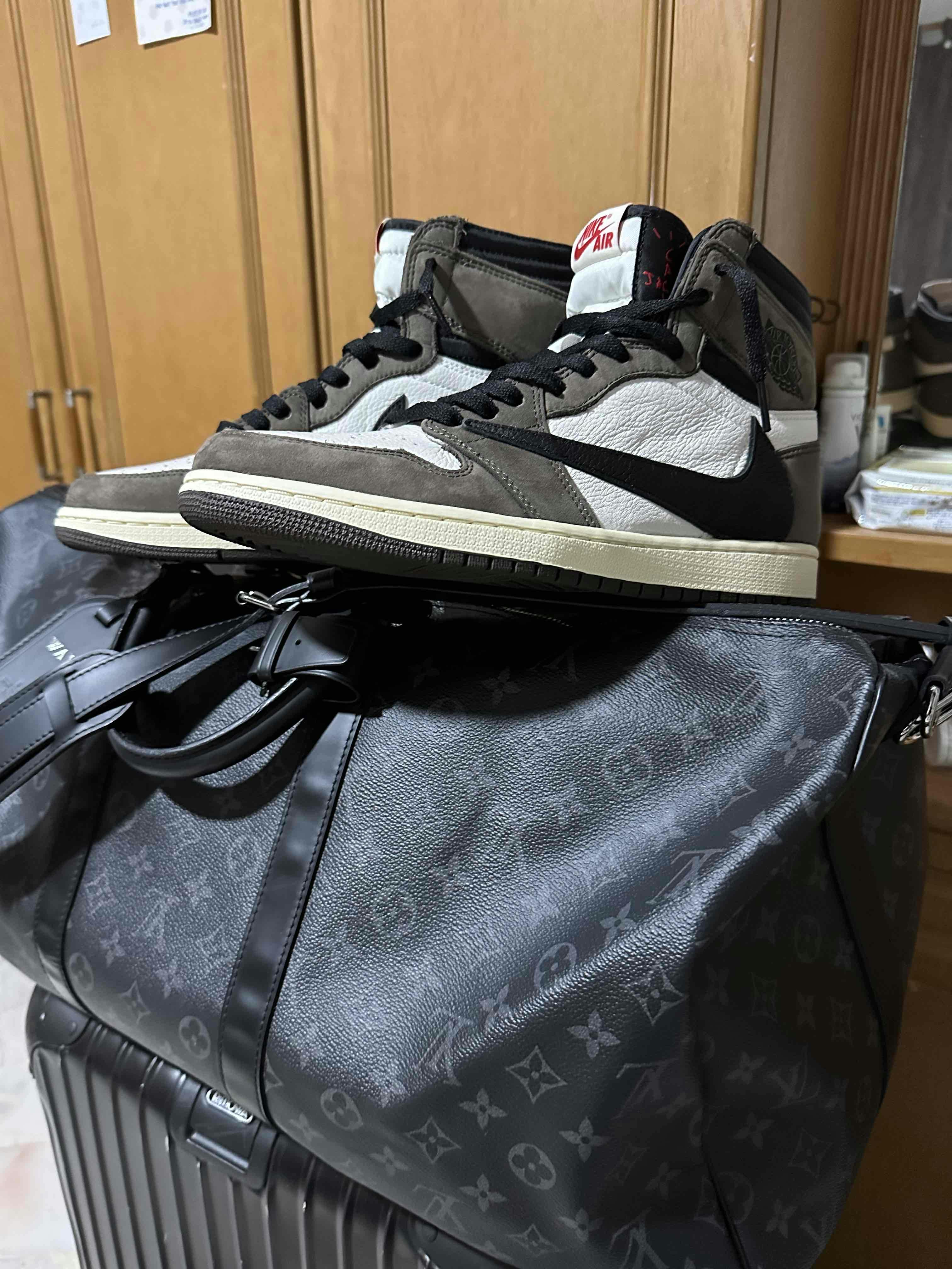 Travis Scott x Air Jordan 1 Retro High OG 'Mocha' CD4487-100