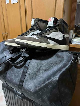 Travis Scott x Air Jordan 1 Retro High OG 'Mocha' CD4487-100