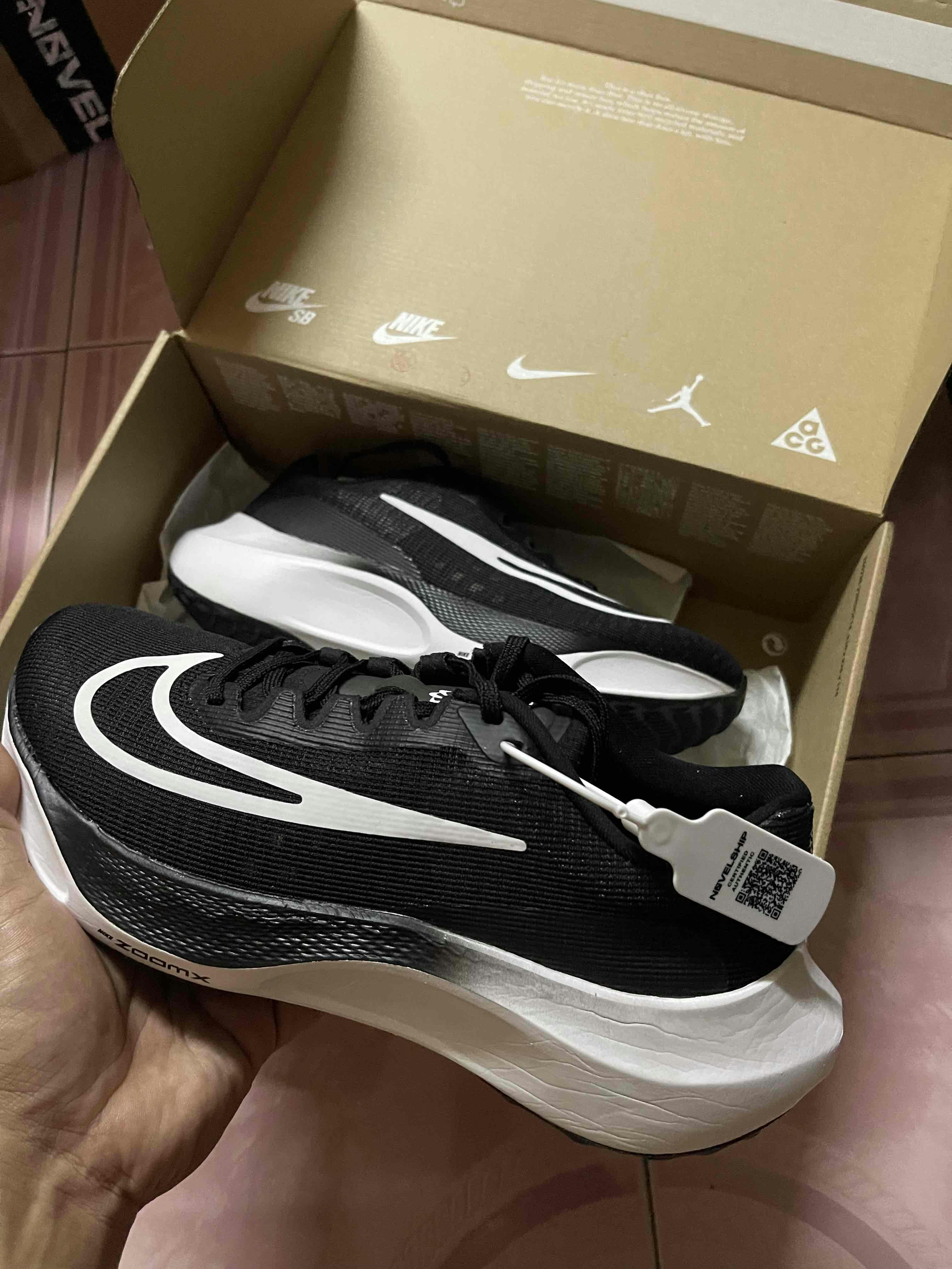 Nike Zoom Fly 5 'Black White' DM8968-001