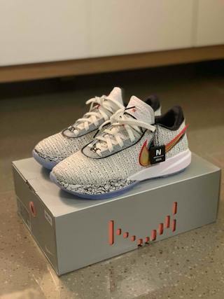 Nike Lebron 20 'The Debut' DJ5422-100/DJ5423-100 Nike Lebron 20 'The Debut' DJ5422-100/DJ5423-100