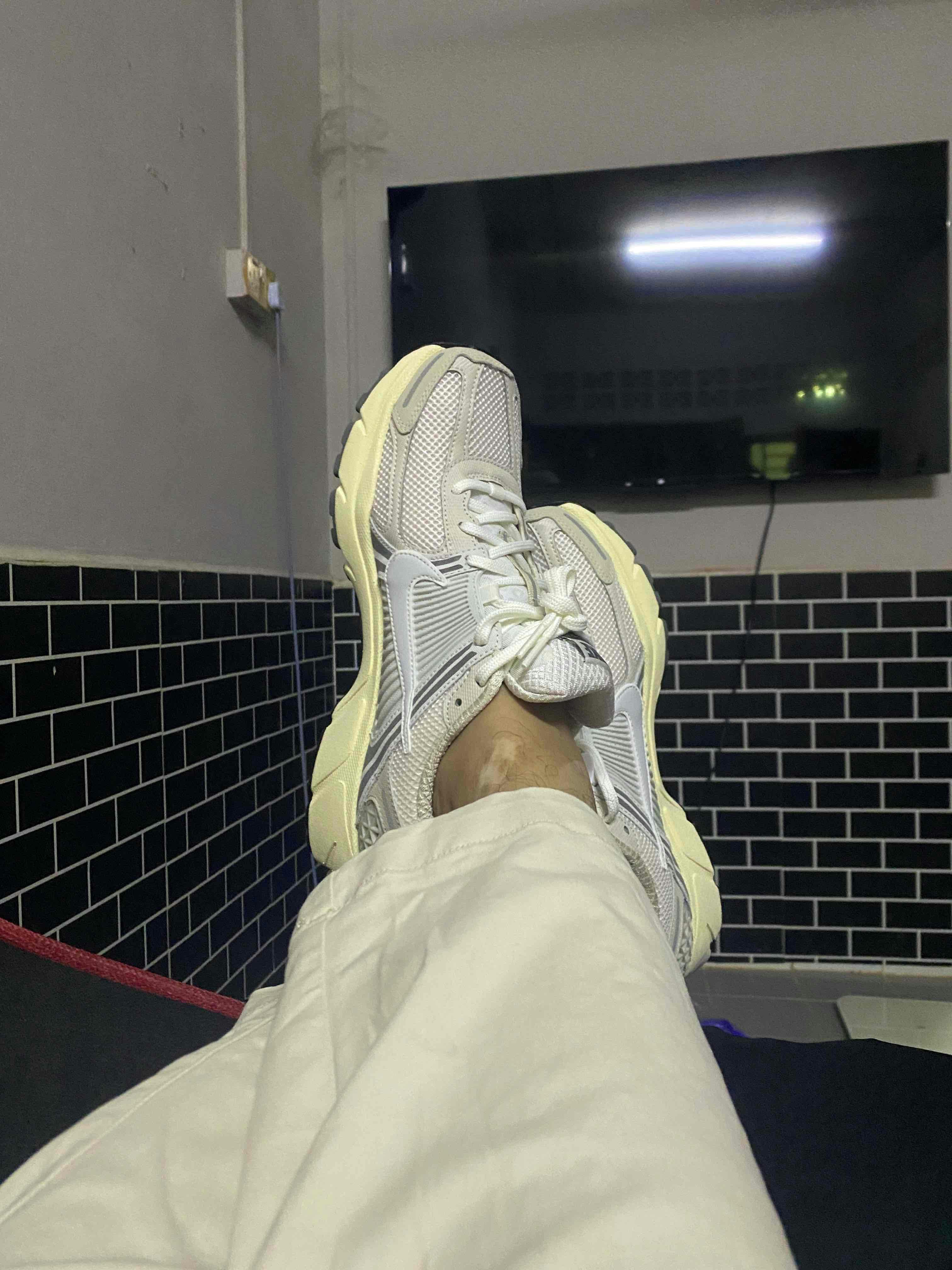 Nike Air Zoom Vomero 5 'Platinum Tint' HF0731-007