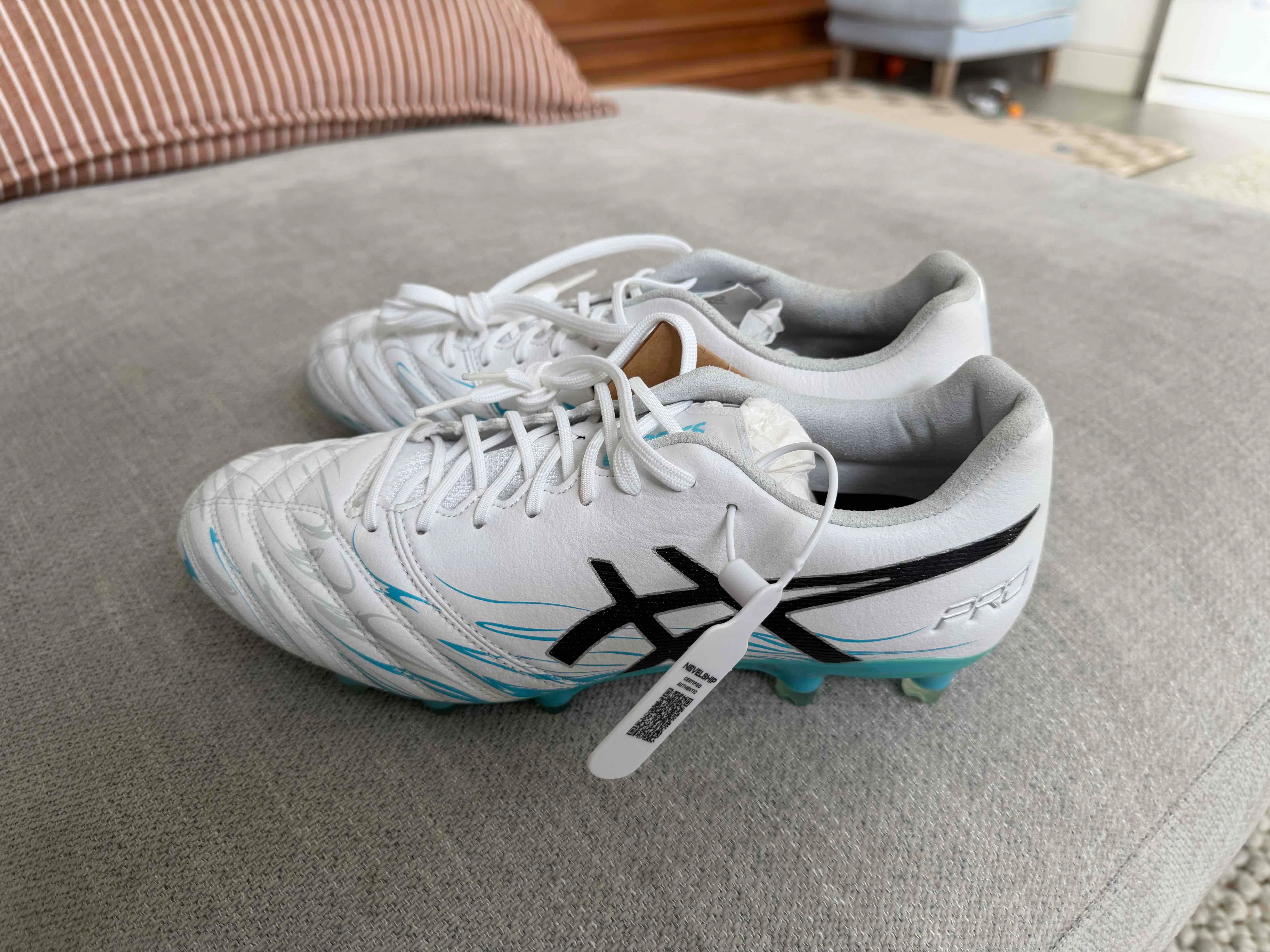 ASICS DS Light X-fly Pro HG 'White Blue Black' 1101A049-100