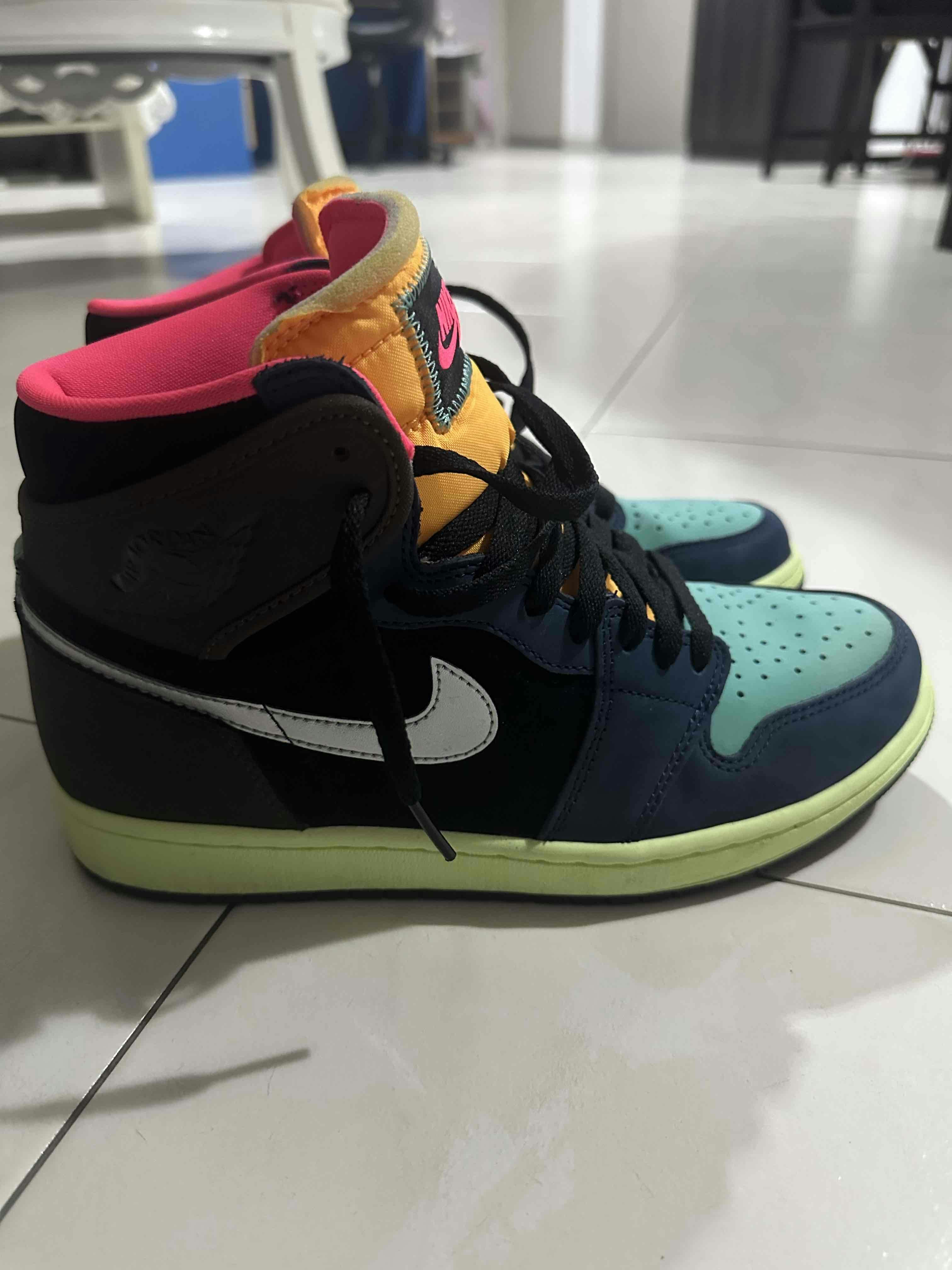 Air Jordan 1 Retro High 'Tokyo Bio Hack' 555088-201