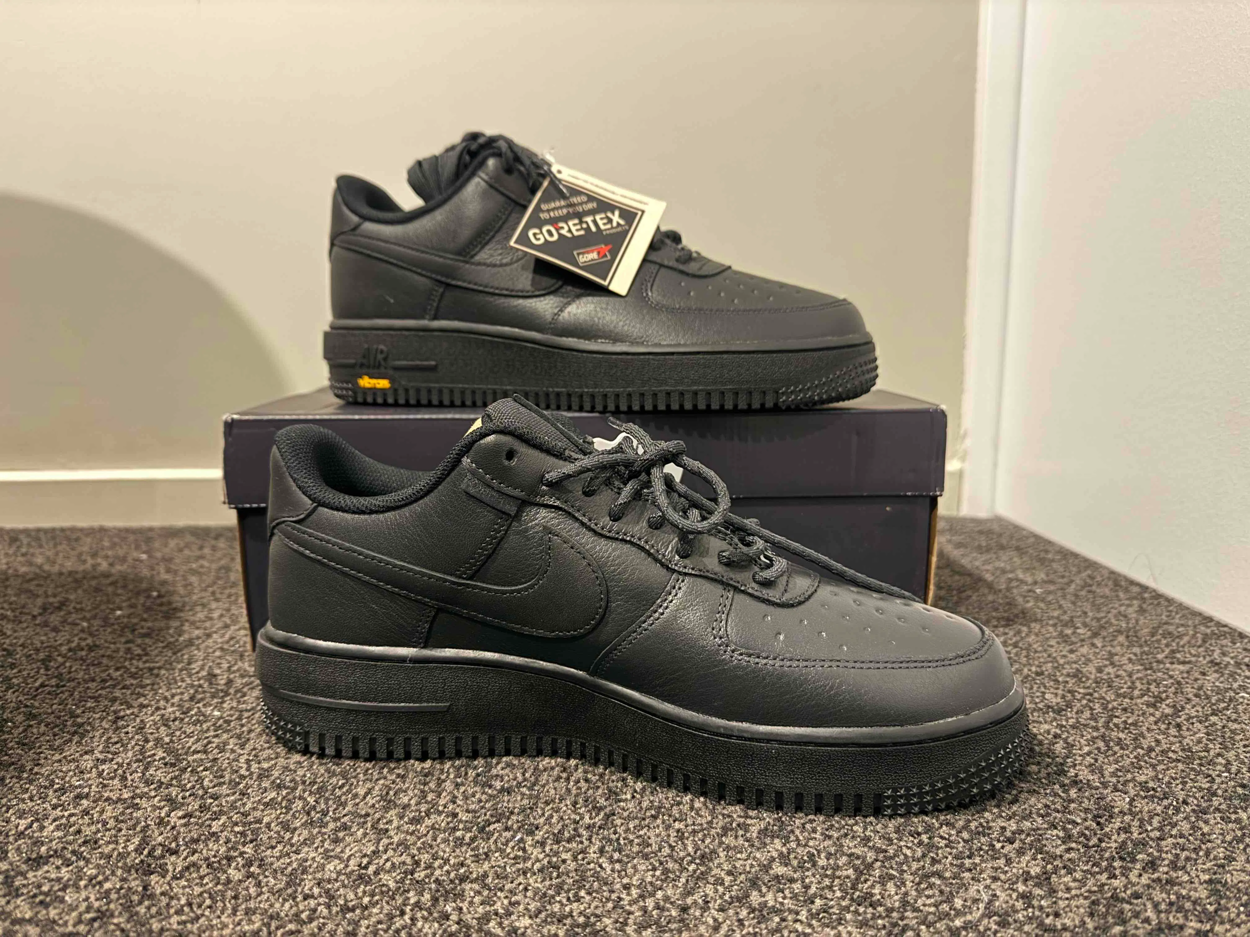 Nike Air Force 1 Low GORE-TEX Vibram 'Black Speed Yellow' HV5953-001