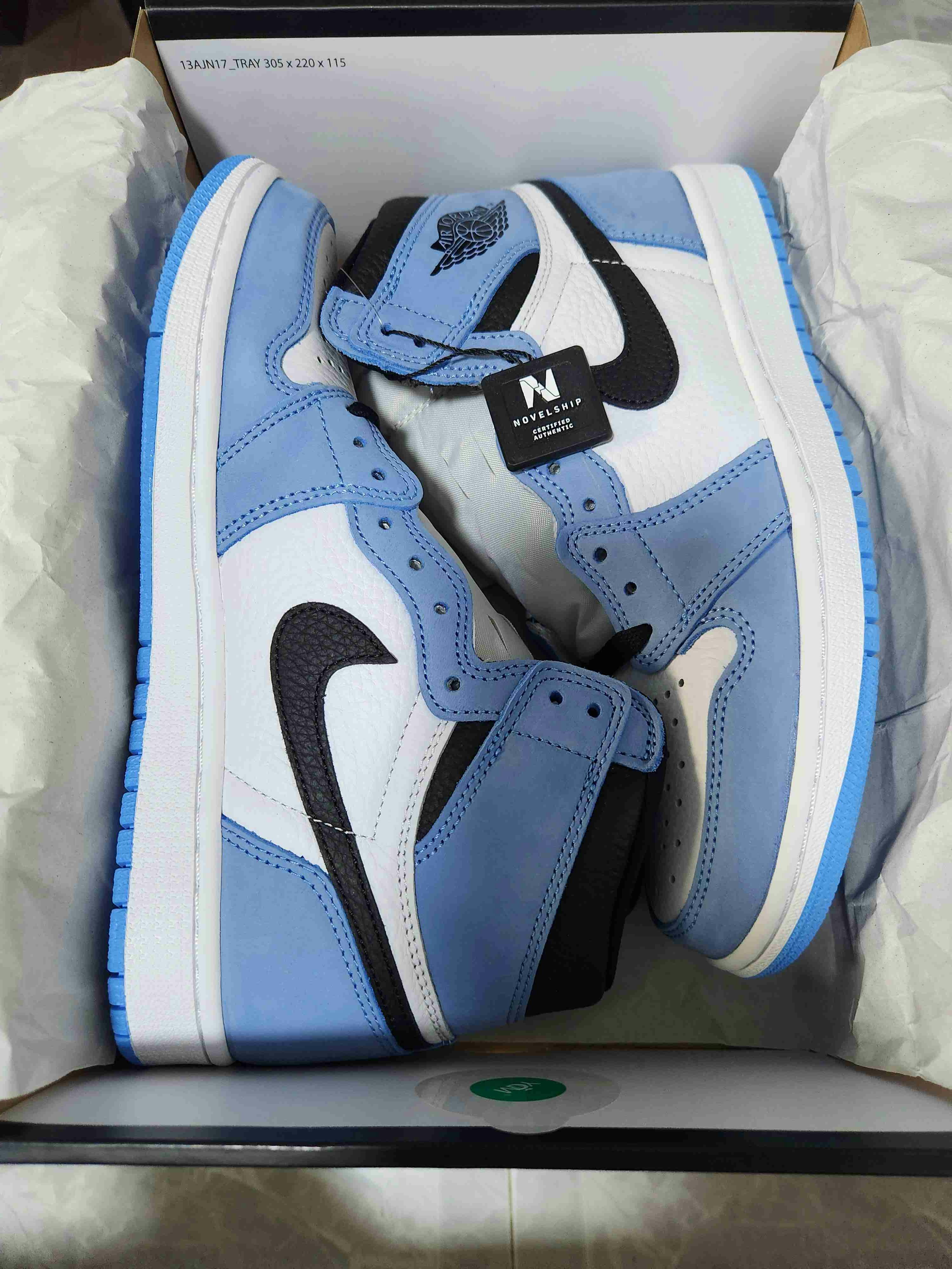 Air Jordan 1 Retro High OG 'University Blue' 555088-134