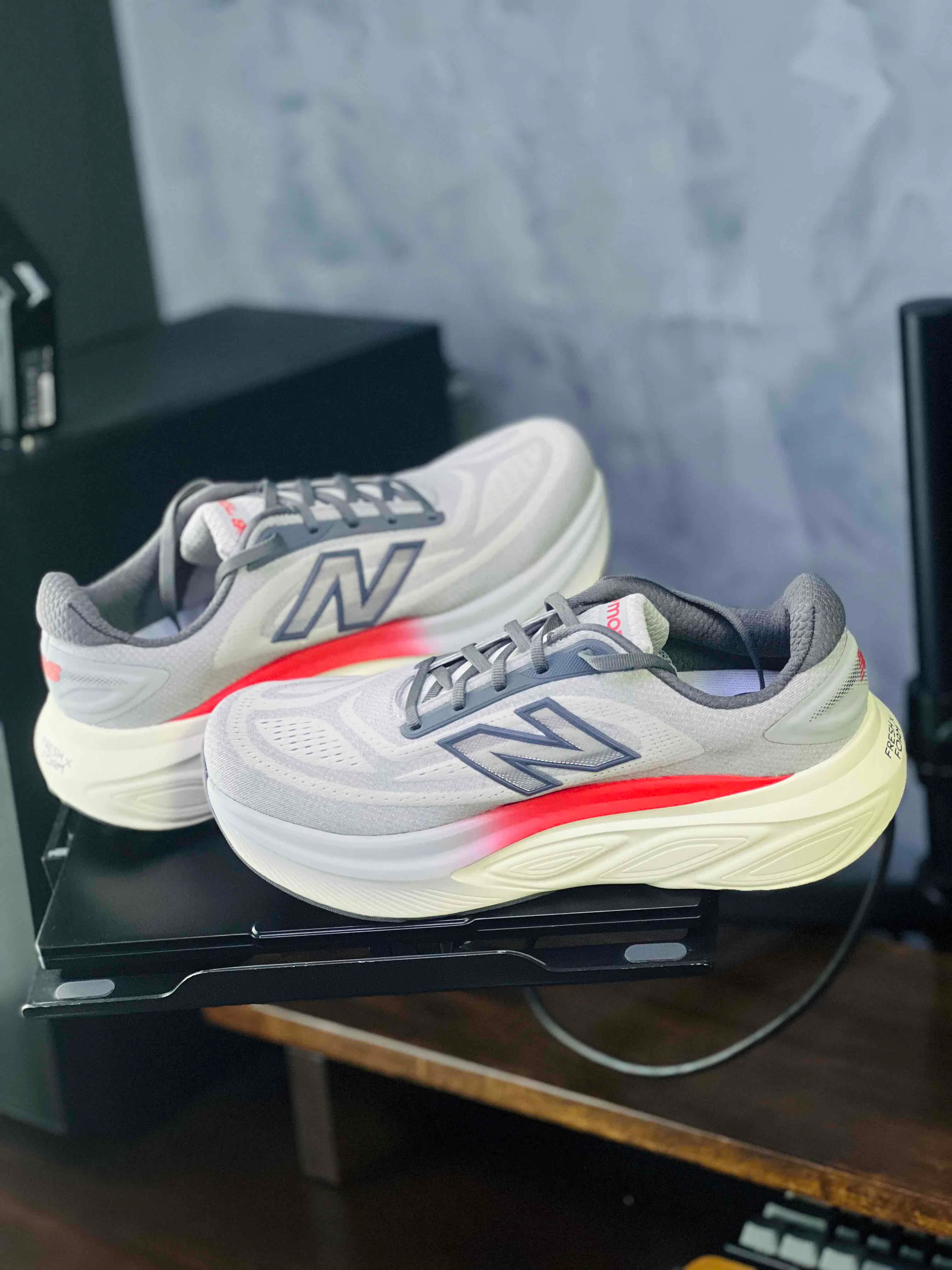 New Balance Fresh Foam X More v6 Running Shoes MMORLC6-2E