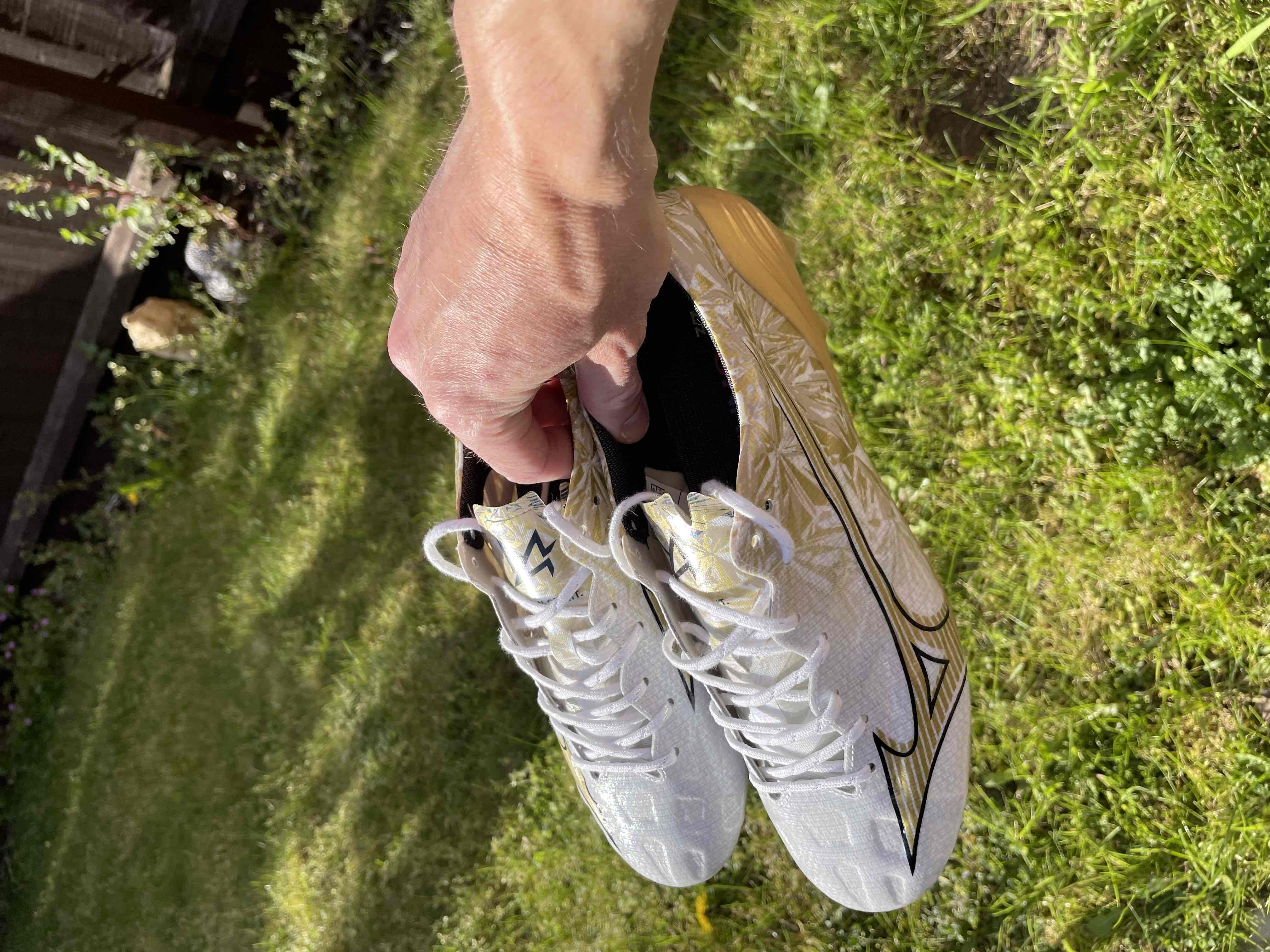 Buy Mizuno Alpha Japan FG 'White Gold' P1GA246050 - Novelship