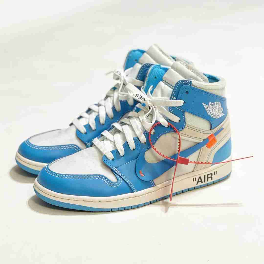 Jordan 1 retro hotsell high off white unc