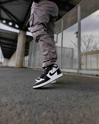 Air Jordan 1 Retro High '85 OG 'Black White' BQ4422-001