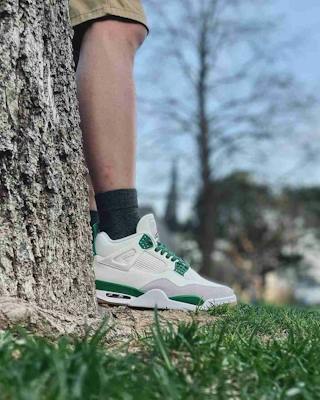 Nike SB x Air Jordan 4 Retro SP 'Pine Green' DR5415-103