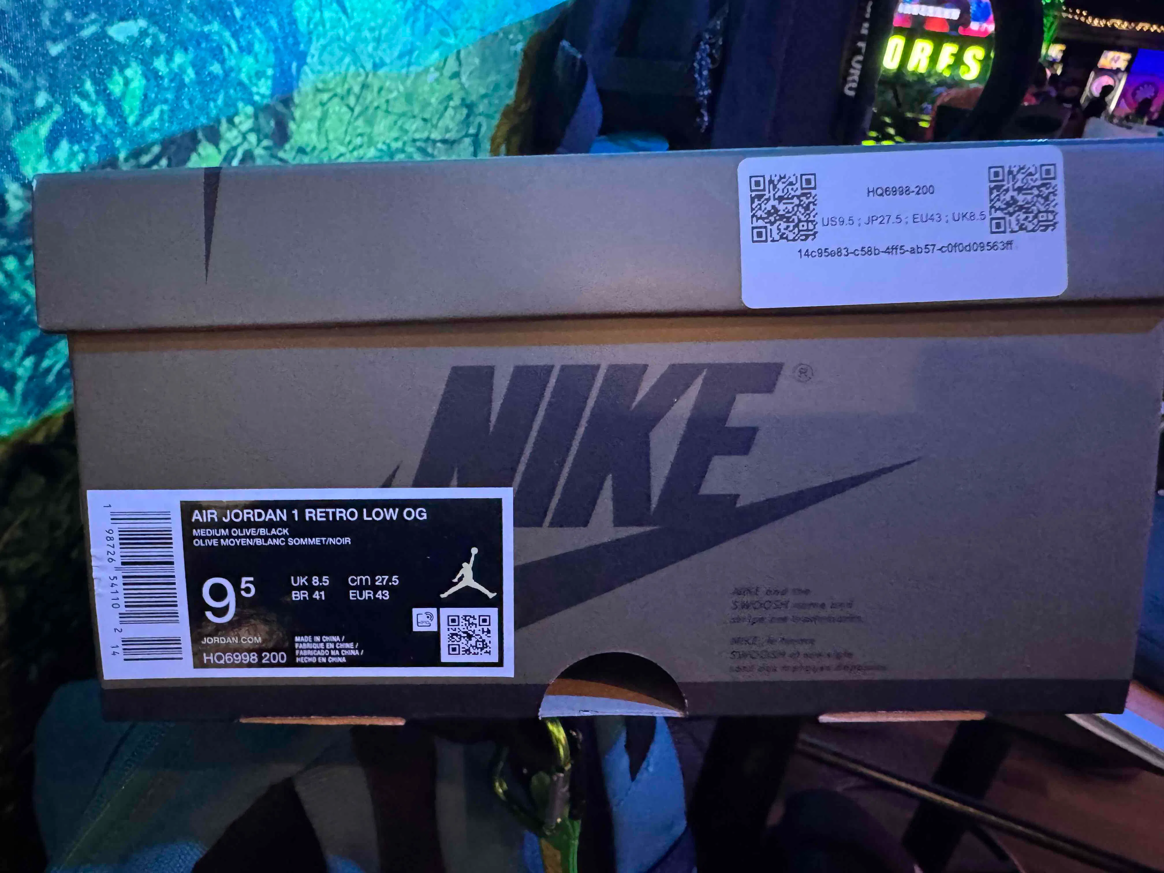 Air Jordan 1 Retro Low OG 'Medium Olive' HQ6998-200