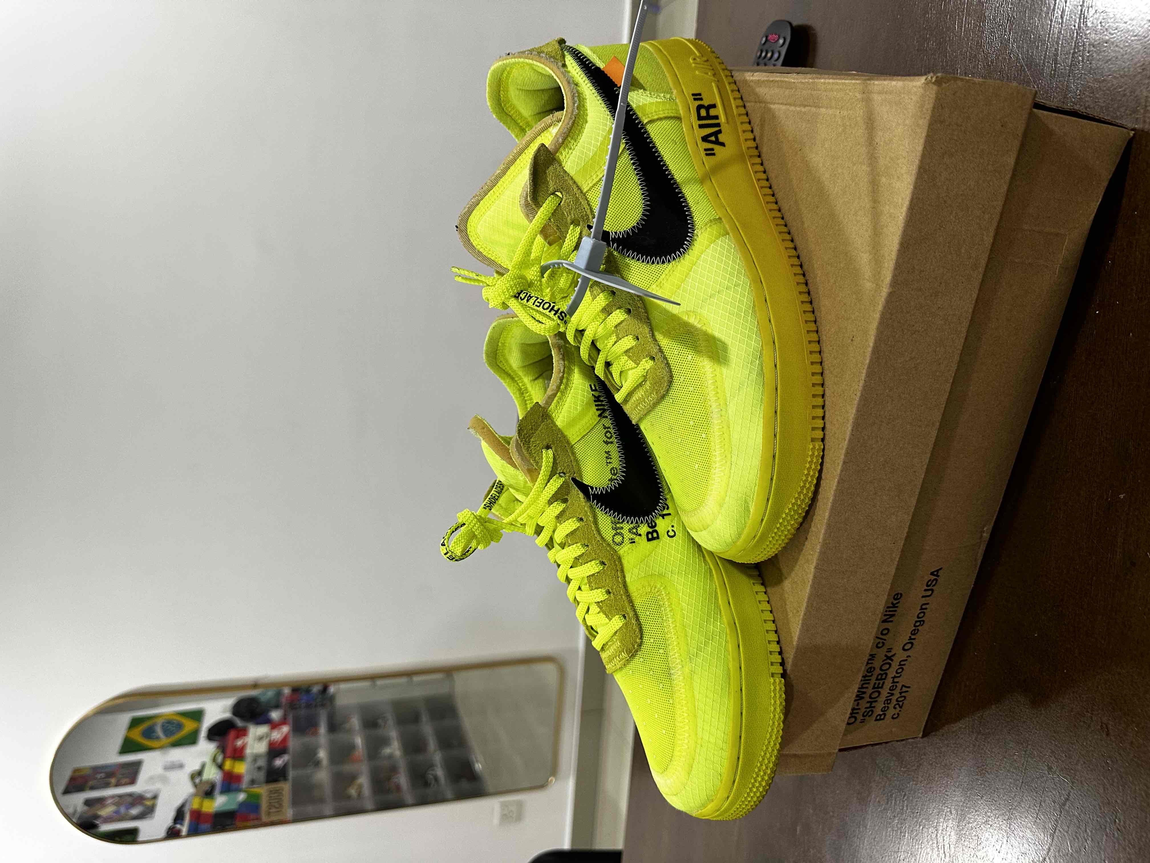 Buy Off-White x Nike Air Force 1 Low 'Volt' AO4606-700