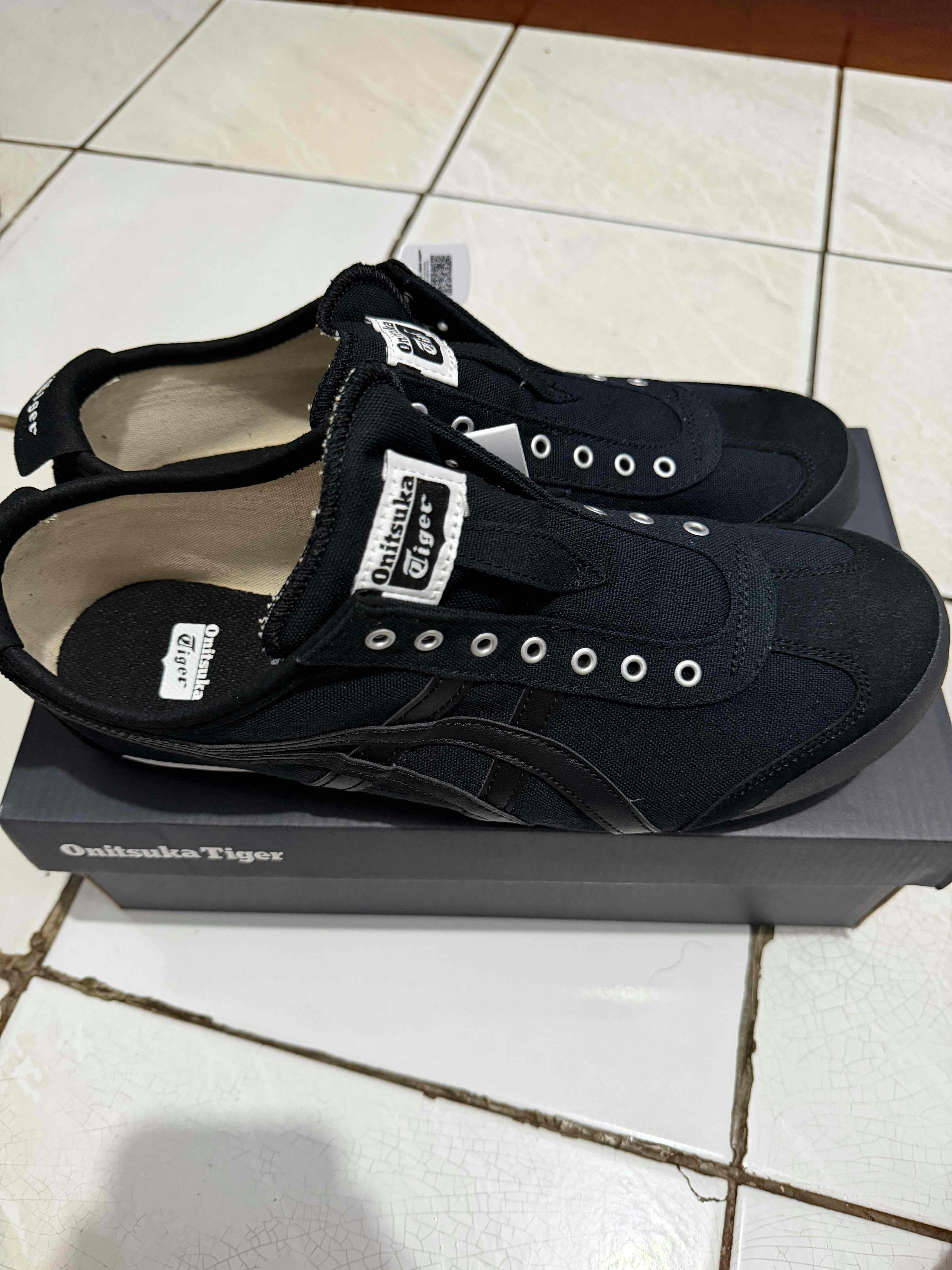 Onitsuka Tiger Mexico 66 Slip On 'Black' 1183A360-002