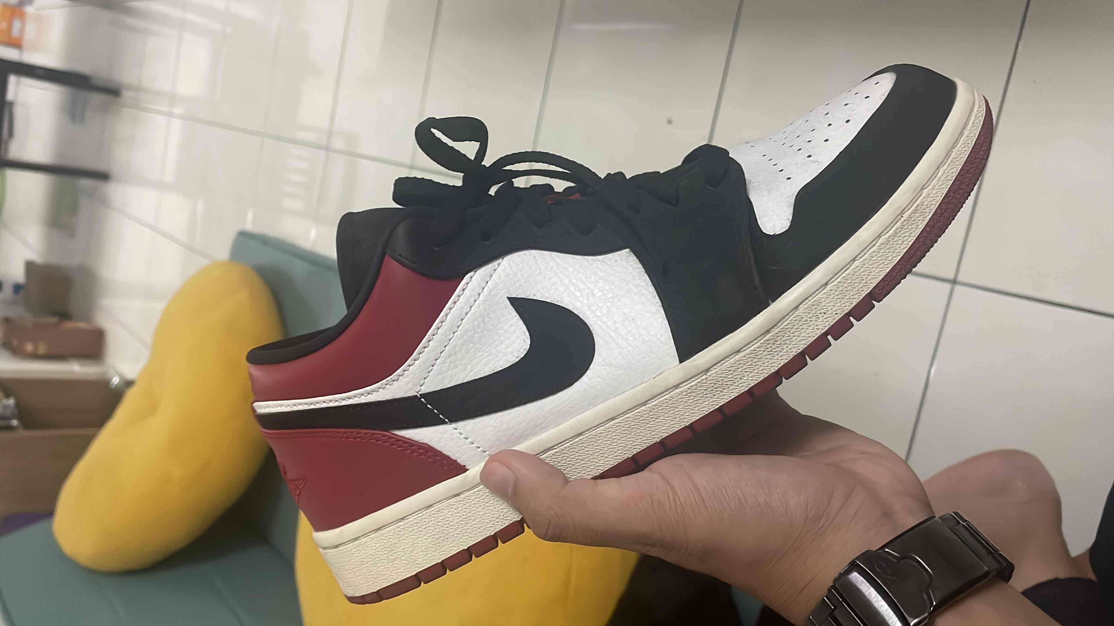 Nike air jordan 1 low black toe vietnam best sale