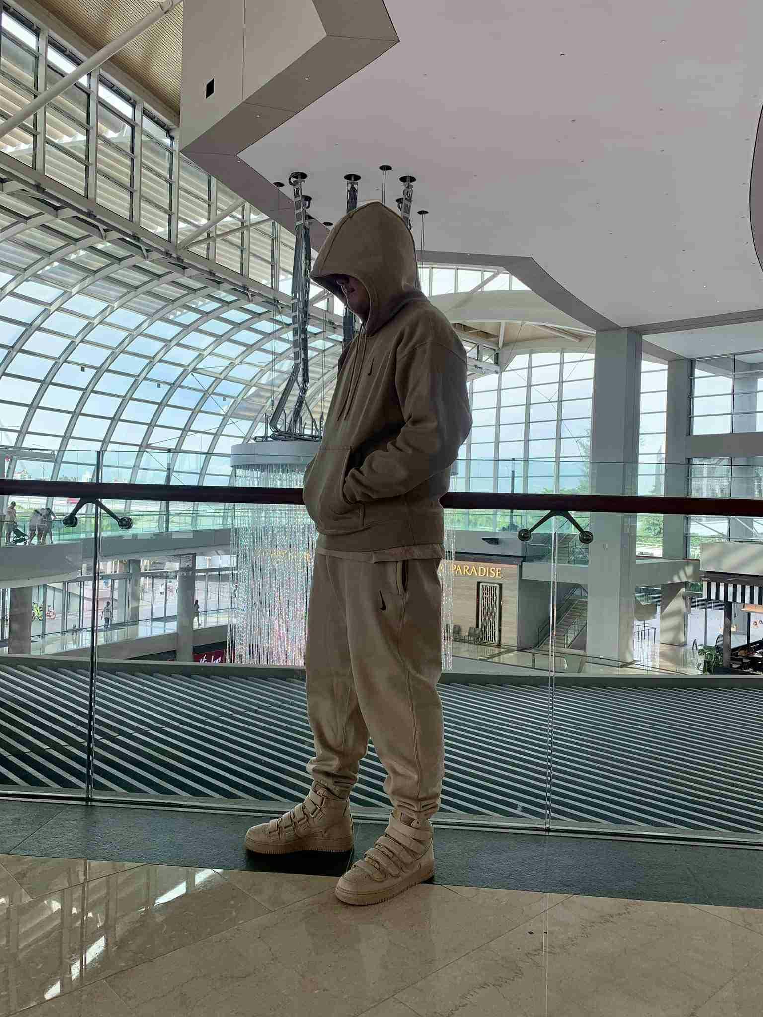 Billie Eilish x Nike Air Force 1 High '07 SP 'Mushroom' DM7926-200