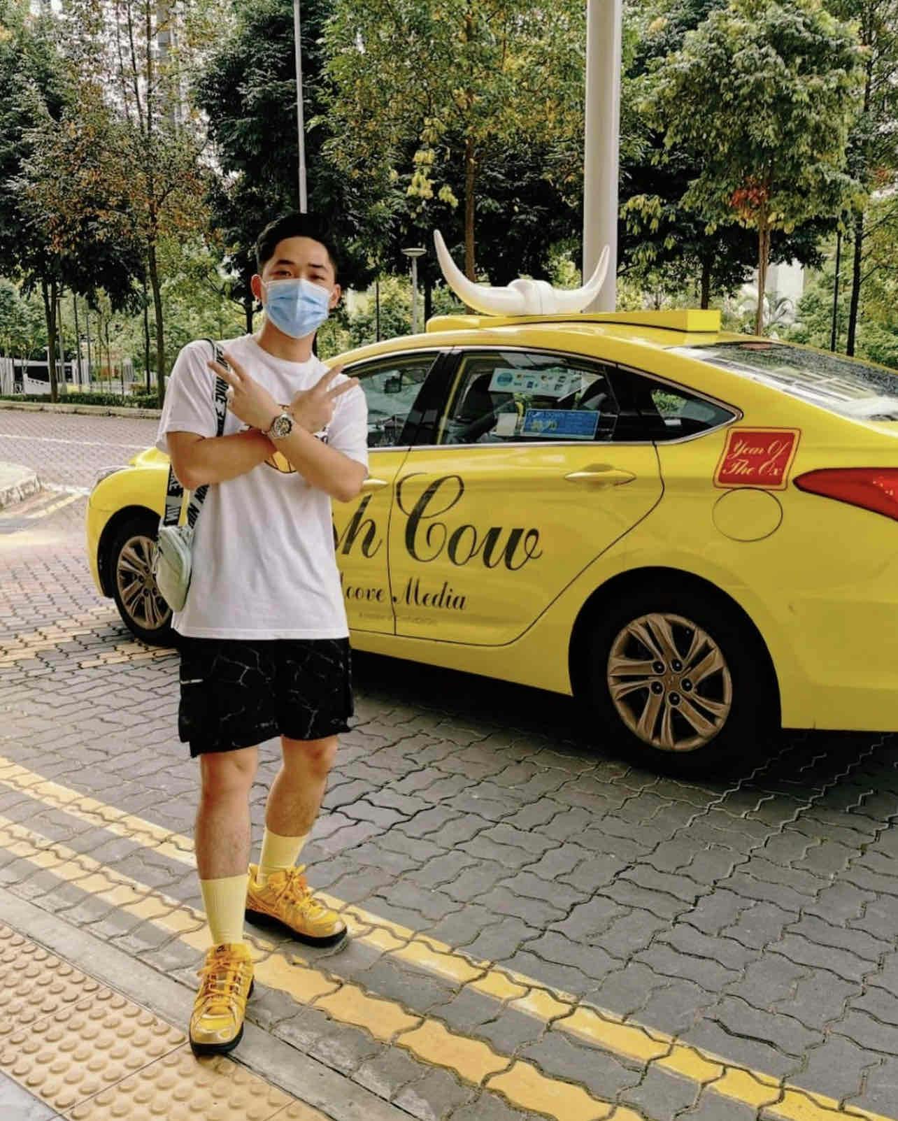 Off-White x Nike Air Rubber Dunk 'University Gold' [also worn by William Chan] CU6015-700