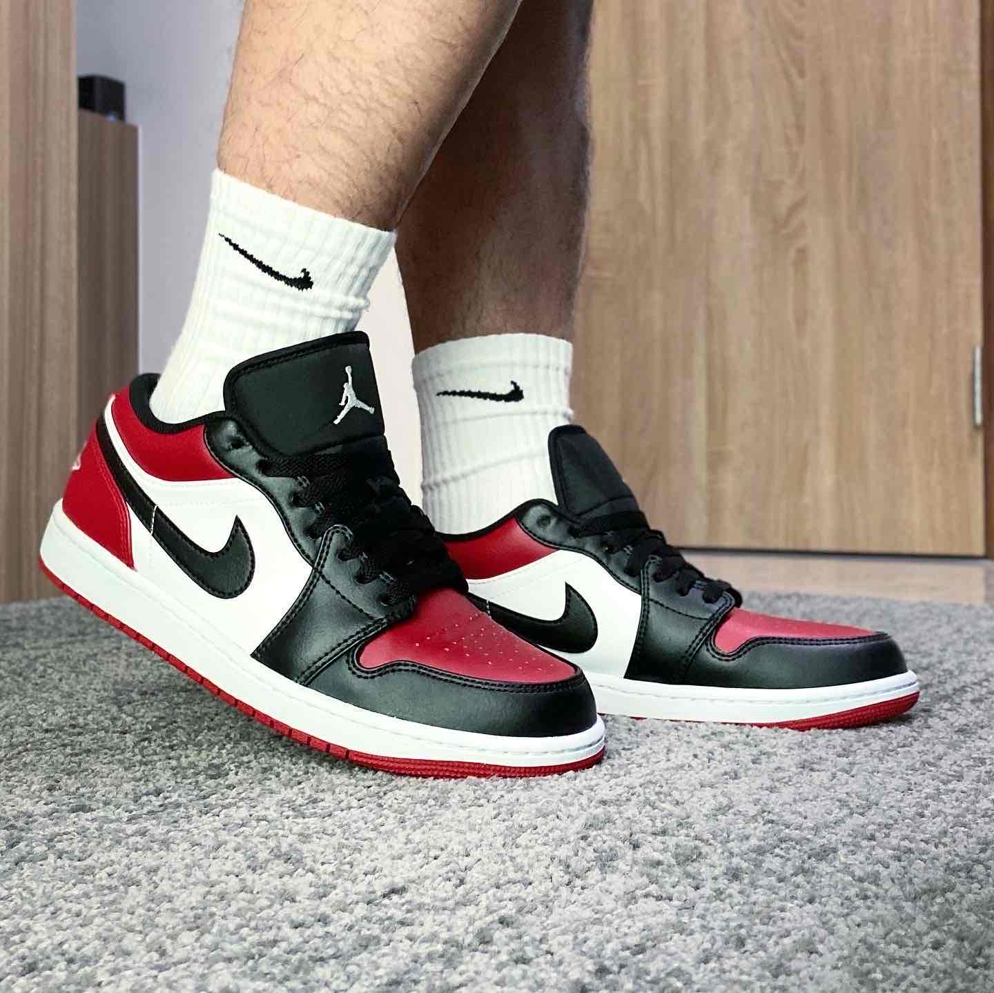 Air jordan 1 bred toe on feet best sale