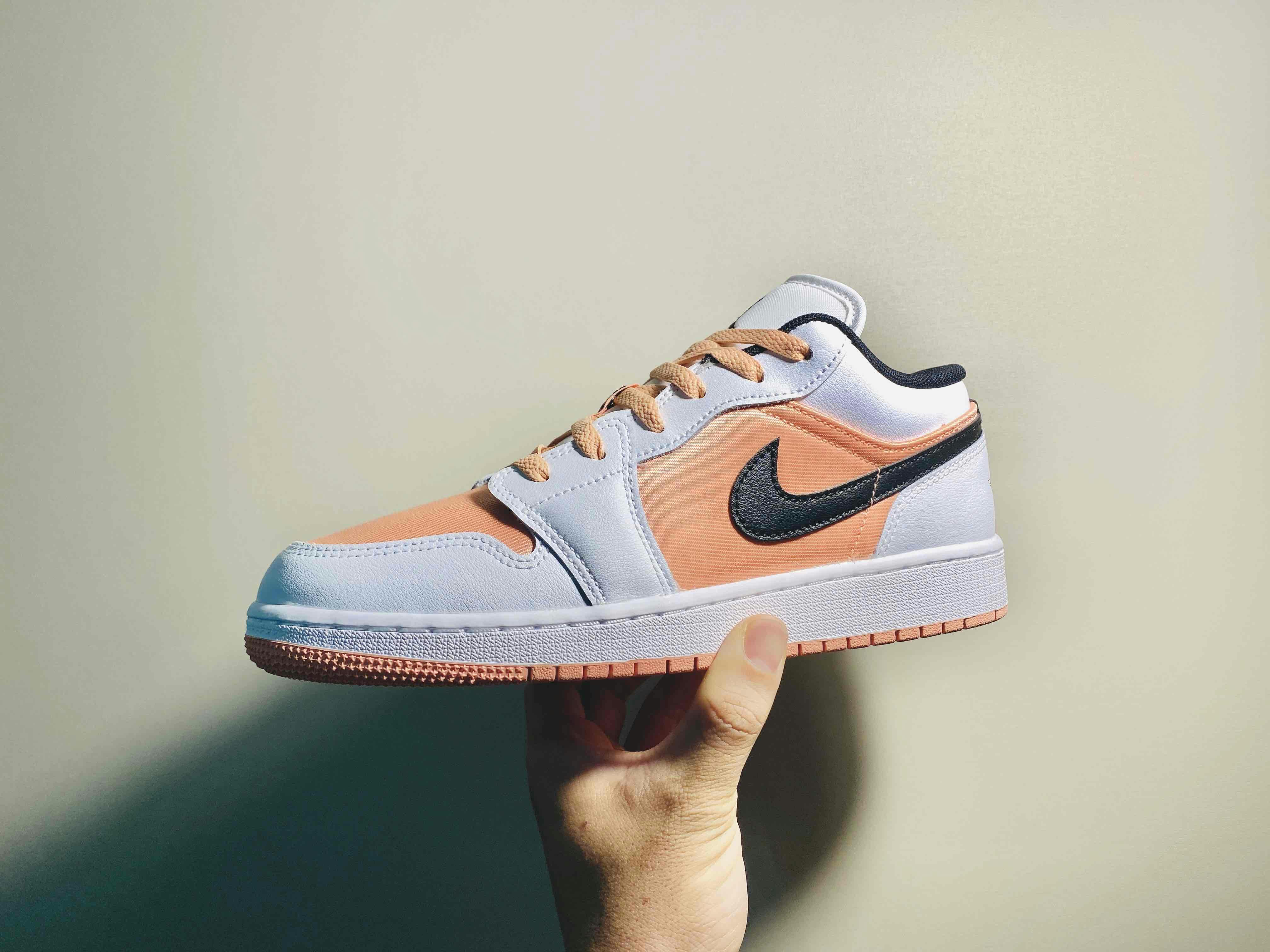 (Grade School) Air Jordan 1 Low 'Light Madder Root' DM8960-801