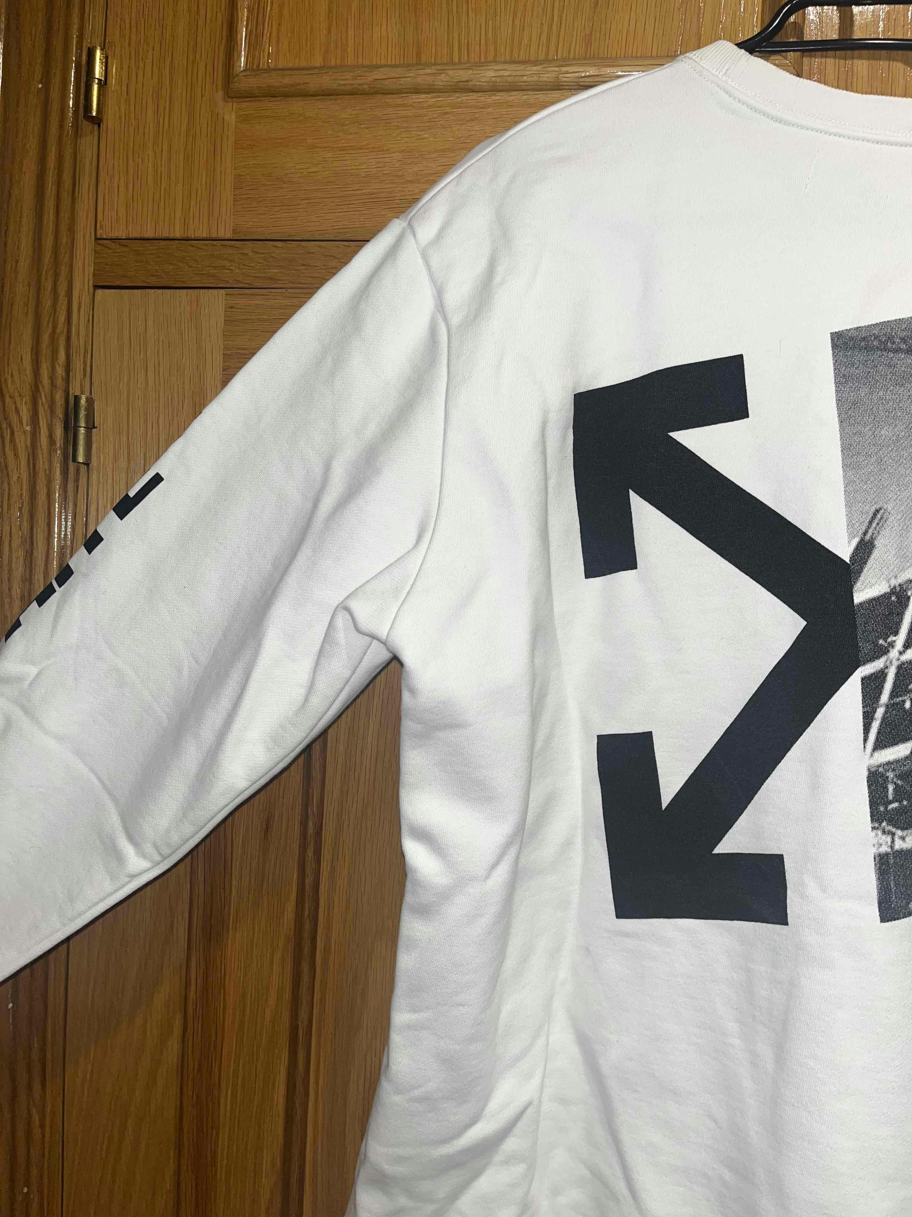 Off-White Splitted Arrows Long Sleeve T-Shirt White/Black Off-White Splitted Arrows Long Sleeve T-Shirt White/Black