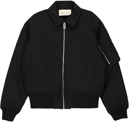 1017 ALYX 9SM Jaket Longgar Warna Solid Kolar Petak AA-U-OU-0205-F-A04-BLK0001 Buy 1017 ALYX 9SM Jaket Longgar Warna Solid Kolar Petak AA-U-OU-0205-F-A04-BLK0001