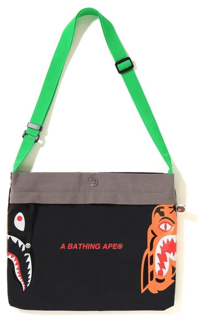 bape-tiger-shark-sacoche-black