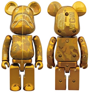 Bearbrick x BAPE 200% Chogokin Emas Buy Bearbrick x BAPE 200% Chogokin Emas