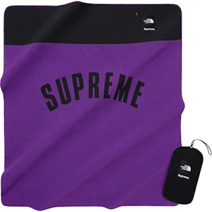 Selimut Fleece Ungu Supreme x The North Face Arc Logo Denali Buy Selimut Fleece Ungu Supreme x The North Face Arc Logo Denali