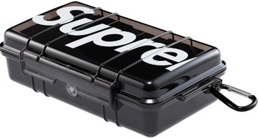 Supreme Pelican 1060 Case Smoke Supreme Pelican 1060 Case Smoke