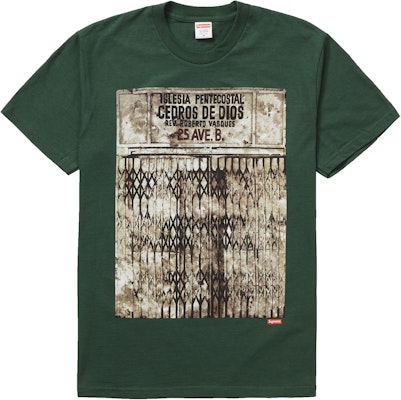 Supreme マルティン・ウォン教会T(濃緑)
Buy Supreme マルティン・ウォン教会T(濃緑)