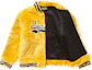 Lookbook Chaqueta Varsity Supreme de Piel Sintética Amarilla.