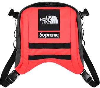 슈프림 x 노스페이스 RTG 백팩 (브라이트 레드)
Lookbook 슈프림 x 노스페이스 RTG 백팩 (브라이트 레드)