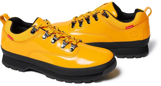 Supreme x Timberland Kulit Patent Euro Hiker Low 'Kuning' Order Supreme x Timberland Kulit Patent Euro Hiker Low 'Kuning'