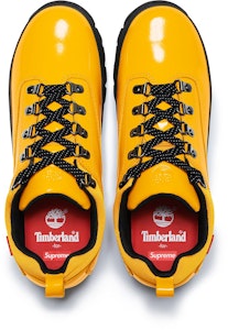 Supreme x Timberland Kulit Patent Euro Hiker Low 'Kuning' Lookbook Supreme x Timberland Kulit Patent Euro Hiker Low 'Kuning'