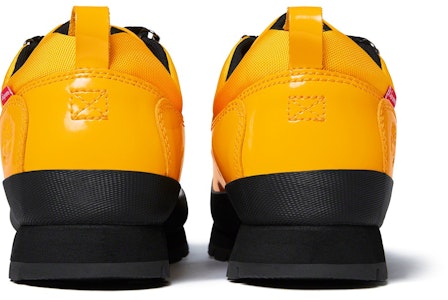 Supreme x Timberland Kulit Patent Euro Hiker Low 'Kuning' Shop Supreme x Timberland Kulit Patent Euro Hiker Low 'Kuning'