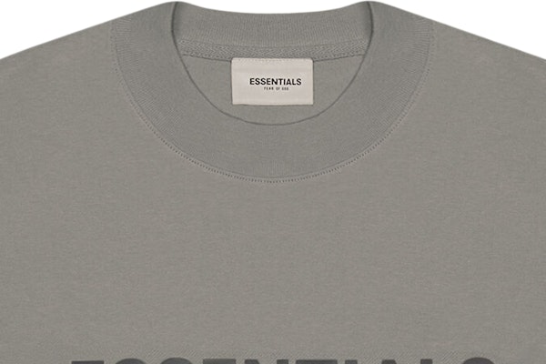 Fear of God ESSENTIALS 3D Silicon Applique Boxy Long Sleeve T-Shirt Gray Flannel/Charcoal Lookbook Fear of God ESSENTIALS 3D Silicon Applique Boxy Long Sleeve T-Shirt Gray Flannel/Charcoal
