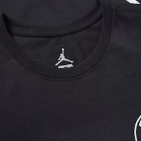 PSG x ジョーダン ロゴTシャツ (白黒) BQ4273-010 Lookbook PSG x ジョーダン ロゴTシャツ (白黒) BQ4273-010