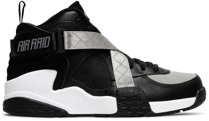 Nike Air Raid Sneakers In Black