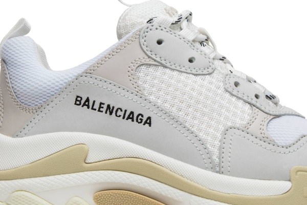 (W) Balenciaga Triple S Trainer 'Putih' 524036 W09E1 9000 Order (W) Balenciaga Triple S Trainer 'Putih' 524036 W09E1 9000