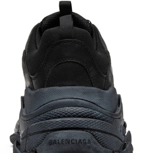 2018 발렌시아가 트리플 S 트레이너 '트리플 블랙' 512176 W09O1 1000 Sizing 2018 발렌시아가 트리플 S 트레이너 '트리플 블랙' 512176 W09O1 1000