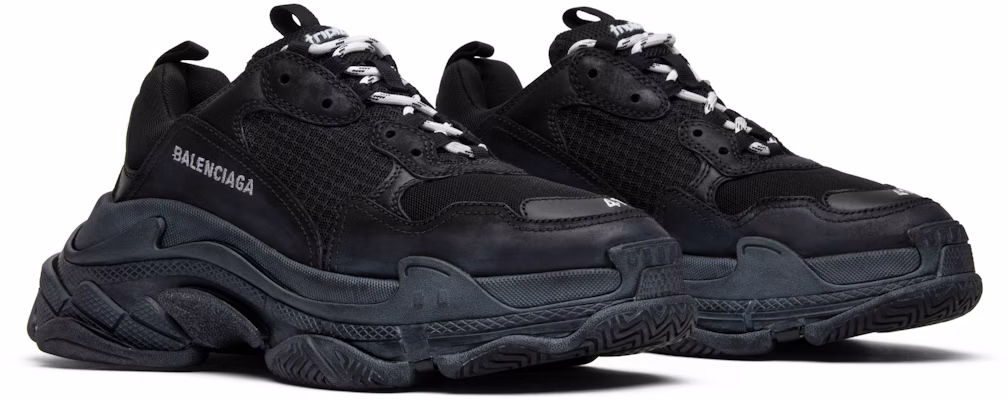 Balenciaga Triple S Trainer 'Triple Black' 2018 Sepatu Pria 512176 W09O1 1000 Cheap Balenciaga Triple S Trainer 'Triple Black' 2018 Sepatu Pria 512176 W09O1 1000