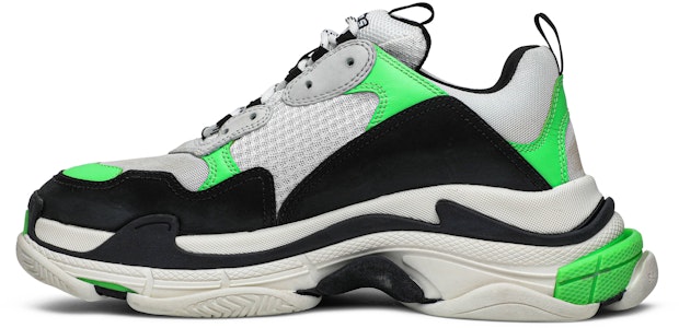 Balenciaga Triple S Trainer 'Putih Hijau Fluo' 536737 W09O6 9063 Lookbook Balenciaga Triple S Trainer 'Putih Hijau Fluo' 536737 W09O6 9063